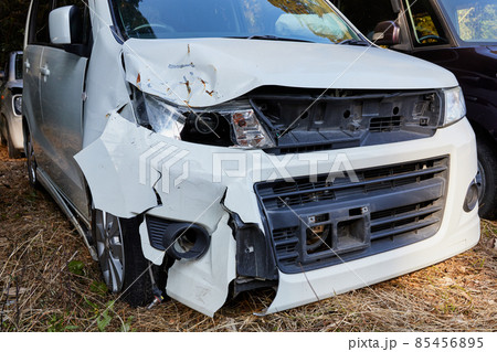 事故車イメージ　廃車イメージ 85456895