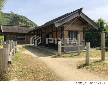 《月山富田城　花ノ壇復元建物》（島根県　安来市） 85457154