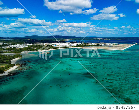 【沖縄・空撮】名護市豊原シーグラスビーチ(クンジタ浜)沖上空から辺野古沖方面の青い海を空撮② 【沖縄・空撮】名護市豊原シーグラスビーチ(クンジタ浜)沖上空から辺野古沖方面の青い海を空撮② 85457567