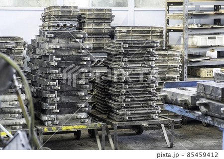 Large metal presses for the manufacture of various shapes of glass products are in stock in manufacture or factory. Large metal presses for the manufacture of various shapes of glass products are in stock in manufacture or factory. 85459412