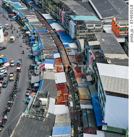 Maeklong Train Market, Talad Rom Hub, Ratchaburi, Thailand Maeklong Train Market, Talad Rom Hub, Ratchaburi, Thailand 85460018