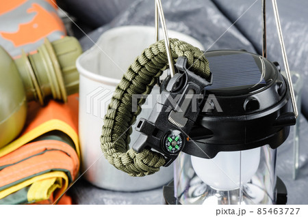 green survival bracelet 85463727