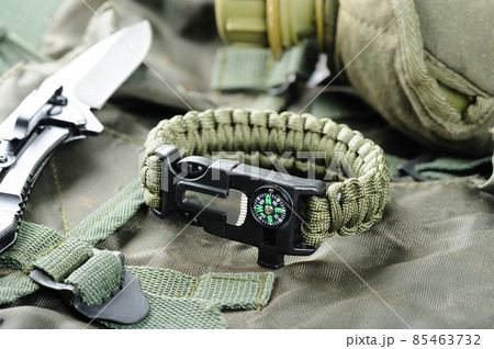 green survival bracelet 85463732