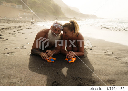 lifestyle with caucasian senior couple 85464172