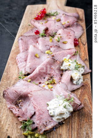 lunch meat with sliced cold cuts roast beef lunch meat with sliced cold cuts roast beef 85466218