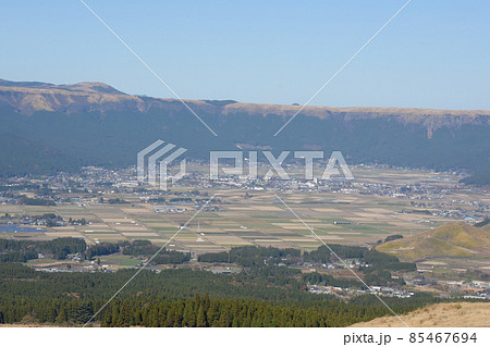 阿蘇の外輪山 85467694