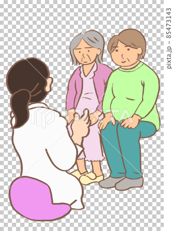 精神科檢查:一名患有嚴重癡呆症的女性和一個微笑的家庭 精神科檢查:一名患有嚴重癡呆症的女性和一個微笑的家庭 85473143