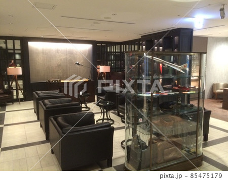 JALの羽田国際線ファーストクラスラウンジ 85475179