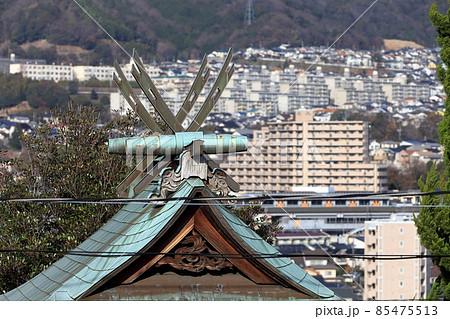 神社の屋根 (広島市安佐南区の大歳神社) 神社の屋根 (広島市安佐南区の大歳神社) 85475513