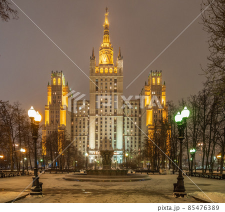 Winter Night view on the residential Stalinist high-rise building on Kudrinskaya Square with illumination. It is the one of seven Stalinist skyscrapers built in 1947-1954. 85476389
