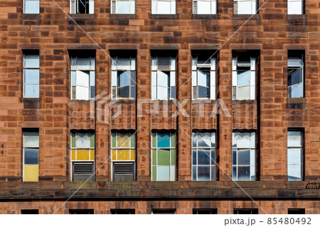 Impressive buildings in in the city center - Glasgow - Scotland 85480492