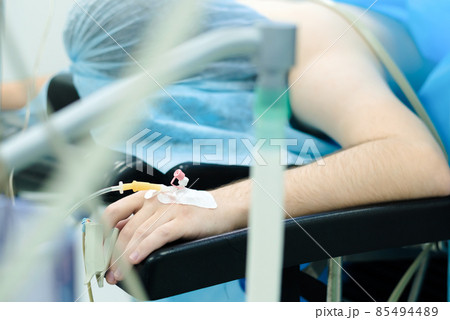 Anesthesia catheter in the human hand. 85494489