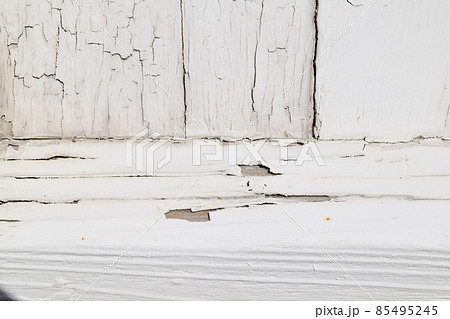 剥がれた白い塗装 剥がれた白い塗装 85495245