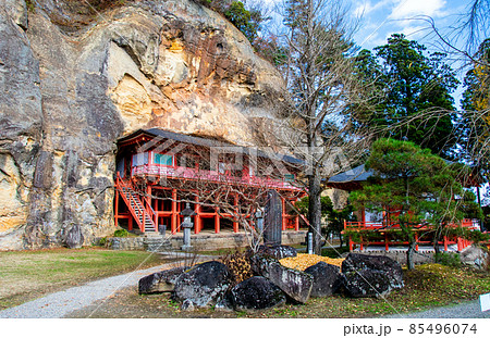 岩手県　平泉　達谷窟　毘沙門堂　眞鏡山 85496074