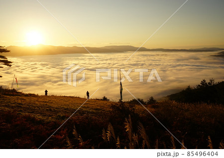 秋遠野盆地の雲海 秋遠野盆地の雲海 85496404