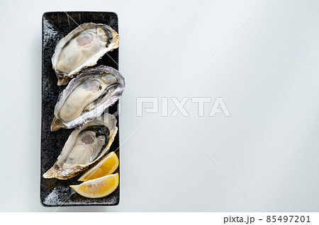 冬の味覚真牡蠣 冬の味覚真牡蠣 85497201