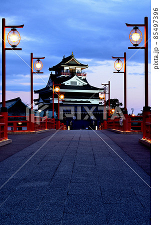 清洲会議で有名な愛知県清須城の夜景 清洲会議で有名な愛知県清須城の夜景 85497396