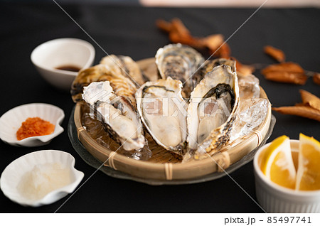 冬の味覚生真牡蠣 85497741