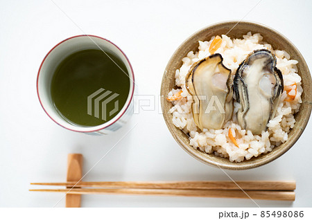 冬においしい牡蠣御飯 冬においしい牡蠣御飯 85498086