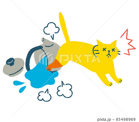やかんを倒して火傷する猫 85498969