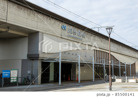 大阪府東大阪市のJR長瀬駅の外観 大阪府東大阪市のJR長瀬駅の外観 85500141