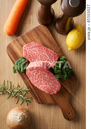 国産和牛　厚切りモモ肉（シンシン） 85503027