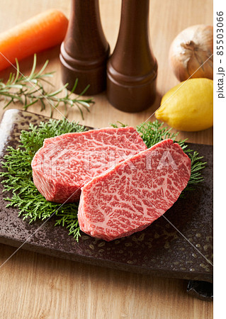 国産和牛　厚切りモモ肉（シンシン） 85503066