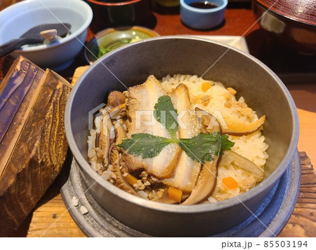 鹿児島黒豚の釜めし　黒千代香の出汁で2度おいしい 85503194