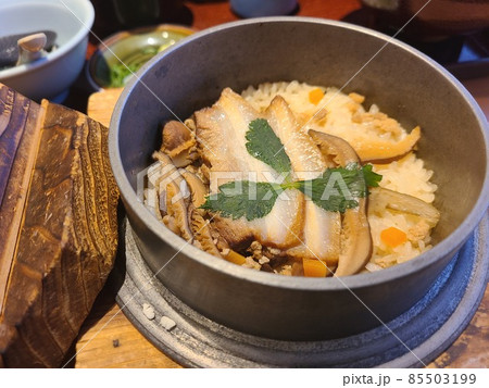 鹿児島黒豚の釜めし　黒千代香の出汁で2度おいしい 85503199