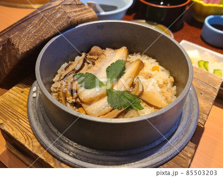 鹿児島黒豚の釜めし　黒千代香の出汁で2度おいしい 85503203