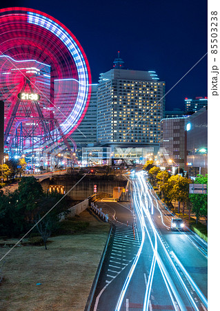 横浜みなとみらい地区の夜景写真 2021年12月撮影 横浜みなとみらい地区の夜景写真 2021年12月撮影 85503238