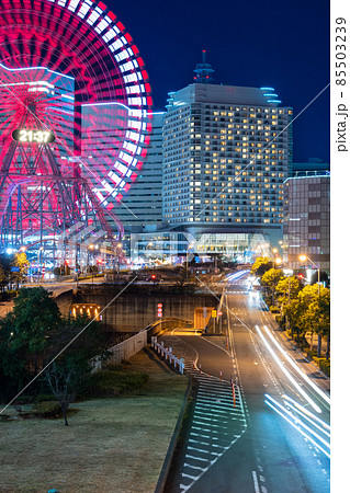 横浜みなとみらい地区の夜景写真 2021年12月撮影 横浜みなとみらい地区の夜景写真 2021年12月撮影 85503239