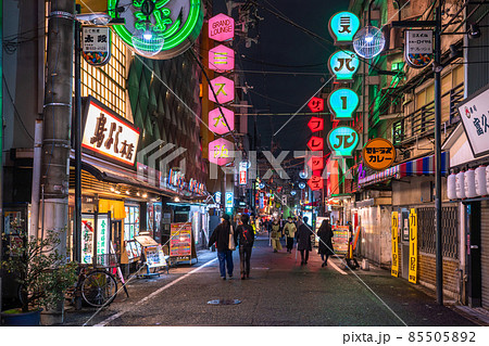 《大阪府》道頓堀・雨の歓楽街 《大阪府》道頓堀・雨の歓楽街 85505892