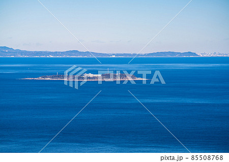 小室山山頂から初島を望む 小室山山頂から初島を望む 85508768