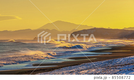 Colorful sunrise in the Pacific Ocean in Kamchatka peninsula 85508772