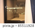 ホテルの窓から 85511928