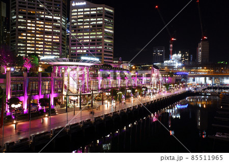 世界で最も美しく魅力的なオーストラリアの港街都市シドニーを代表するお洒落な観光地、ダーリングハーバー 85511965