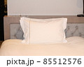 ホテルの枕 85512576