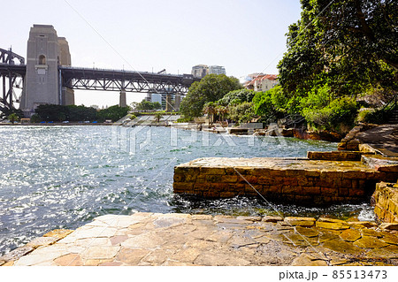 世界で最も美しく魅力的なオーストラリアの港街都市シドニーのアイコン的存在、シドニーハーバーブリッジ 85513473