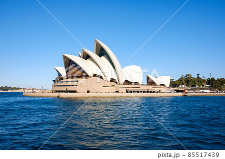 世界で最も美しい天然の良港シドニーハーバーと、オーストラリアの象徴的存在の世界遺産オペラハウス 85517439