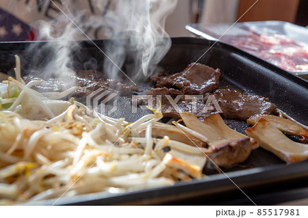 ホットプレートで焼肉 85517981
