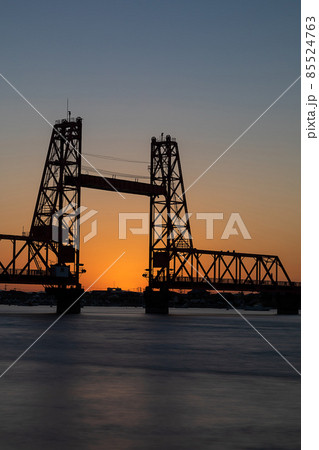 筑後川昇開橋の日没後　福岡県大川市 85524763