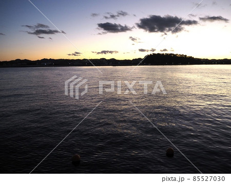 夕暮れの海 85527030