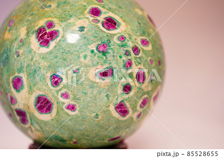 ルビーインゾイサイト　ゾイサイト　ルビー 85528655