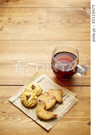 手作りクッキーと紅茶 手作りクッキーと紅茶 85529975