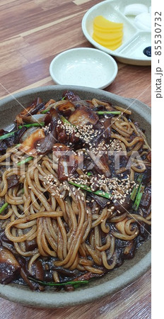 ジャジャメン 85530732