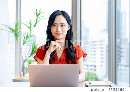 オフィスのビジネスウーマン　撮影協力「+SHIFT NOGIZAKA」 85532694