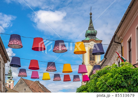 Streets of the old town of Szentendre, Hungary 85533679