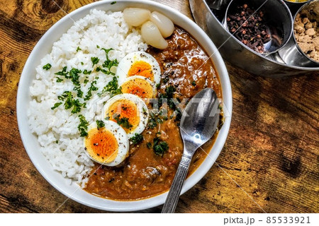 クセになる辛さスパイシーチキンカレー クセになる辛さスパイシーチキンカレー 85533921