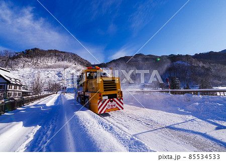 雪国の安全を守るロータリー除雪車 雪国の安全を守るロータリー除雪車 85534533